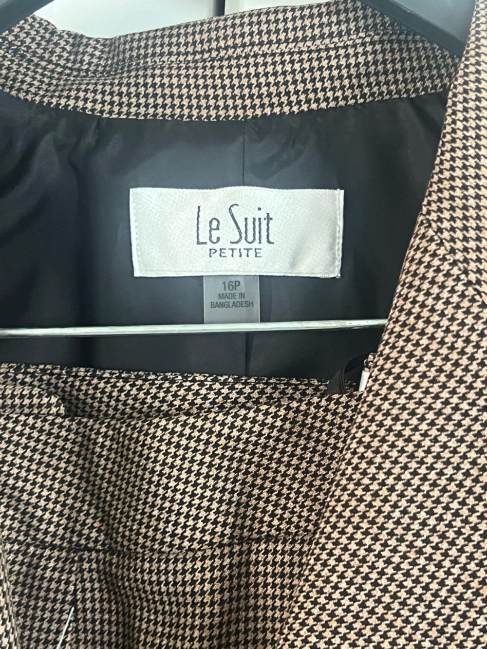 Nwt Le Suit petite 16p womans pantsuit trousers blazer Brown camel black - Picture 3 of 10